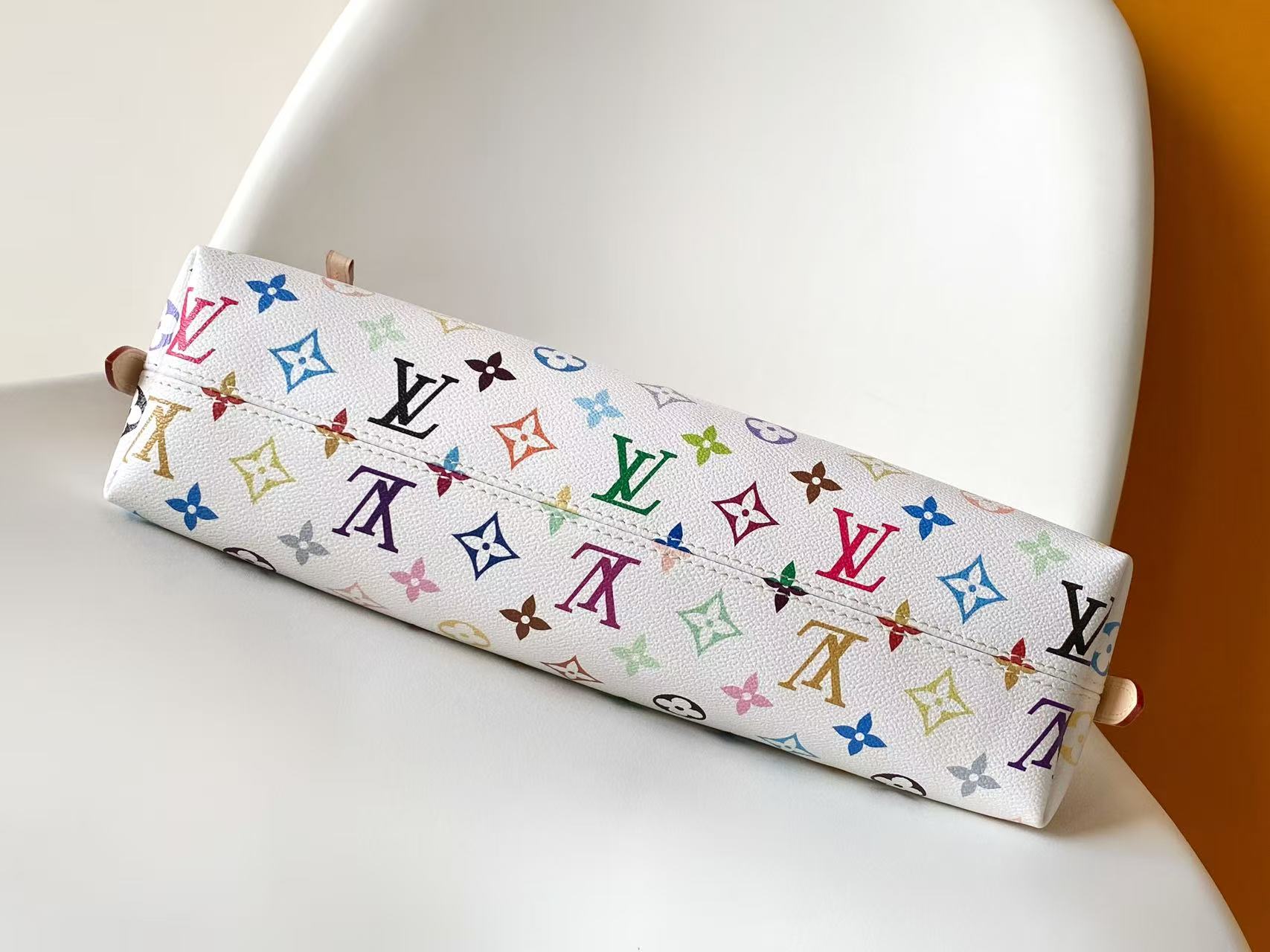 Louis Vuitton Carryall East West Monogram Canvas Handbag M27578 - Image 4