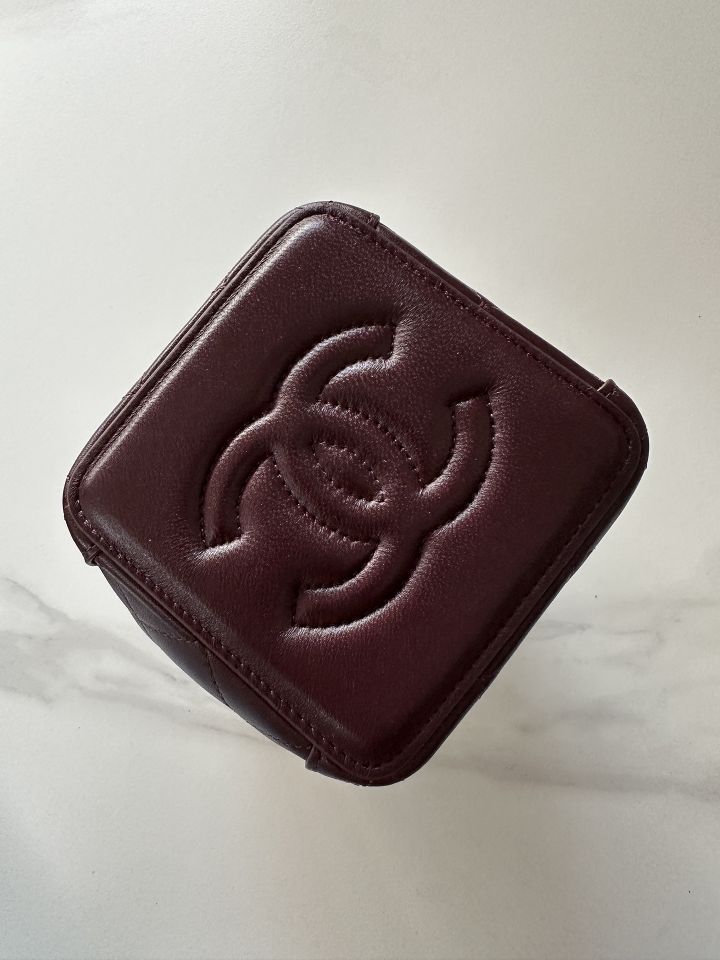 Chanel AP5359 Lambskin Handbag - Image 4