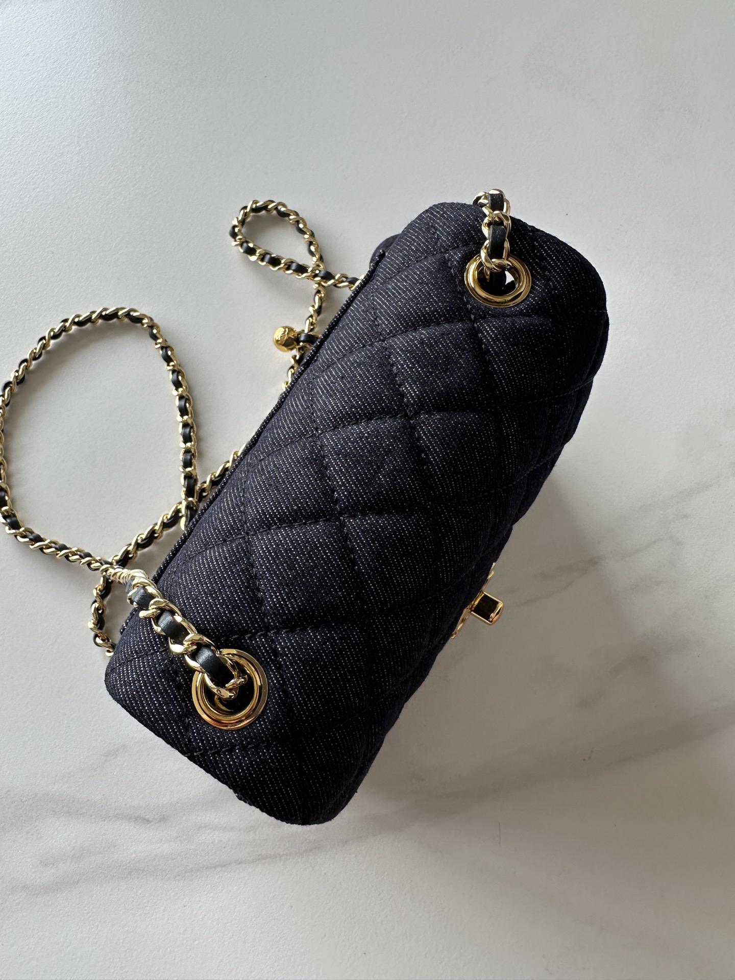 Chanel AS1786 Denim Shoulder Bag - Image 4
