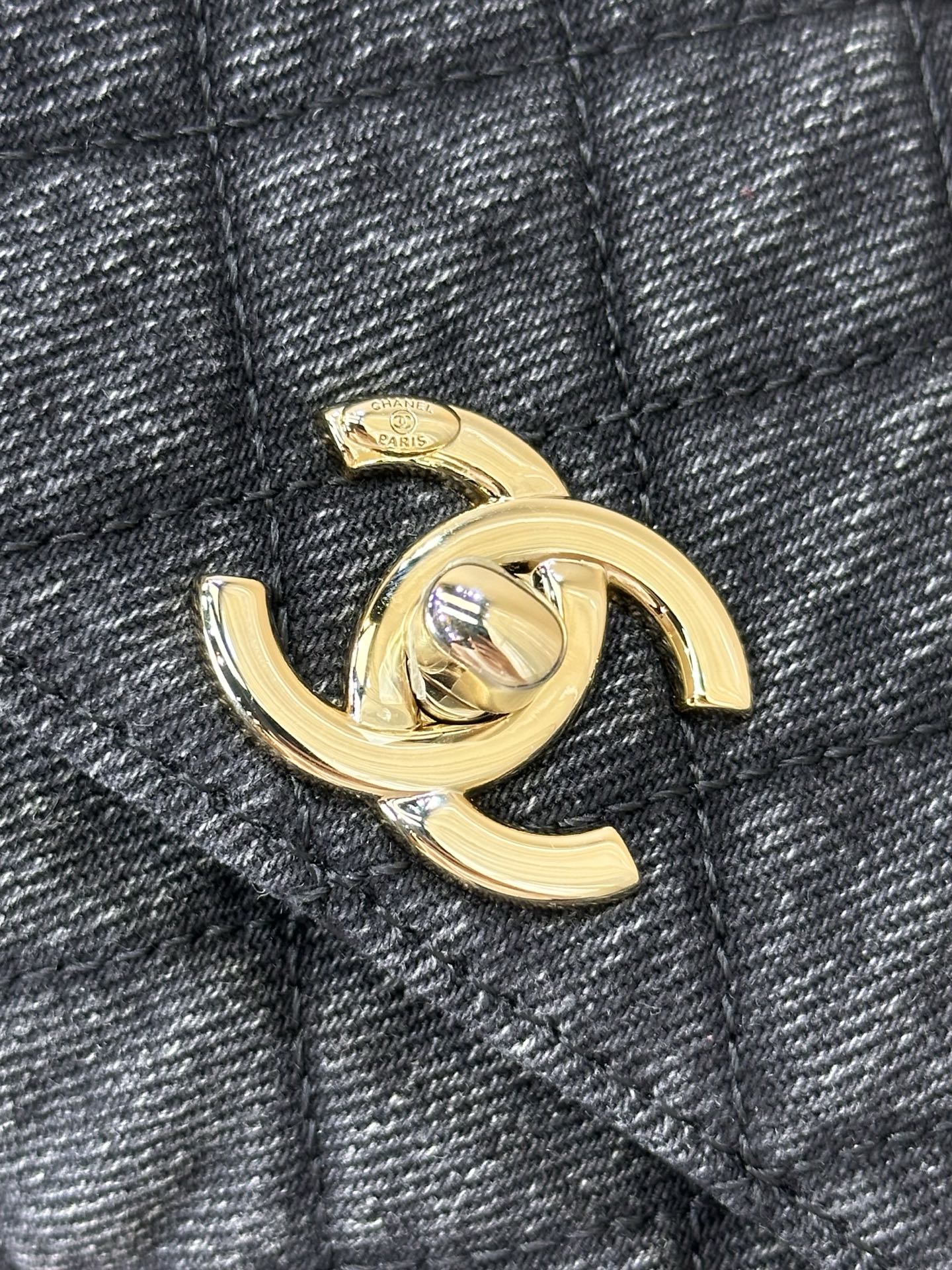 Chanel Coco Handle Denim Handbag - Image 4