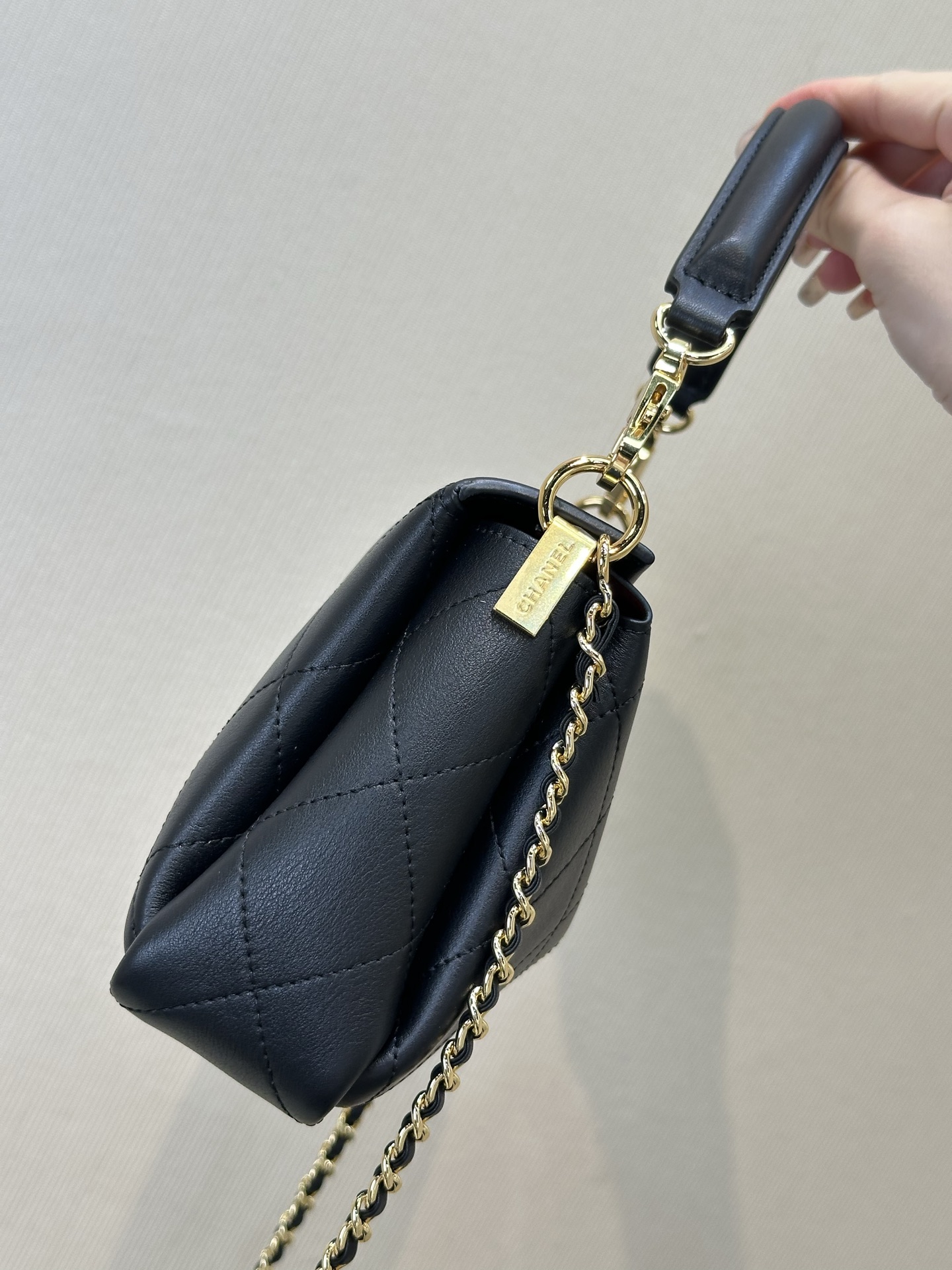 Chanel Calfskin Quilted Flap Crossbody Bag - Image 4