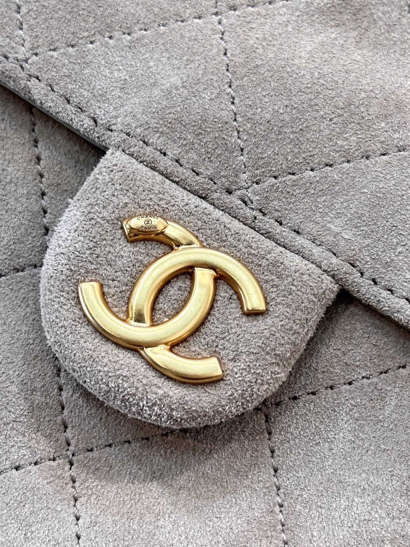 Chanel 25B Shoulder Bag - Image 4