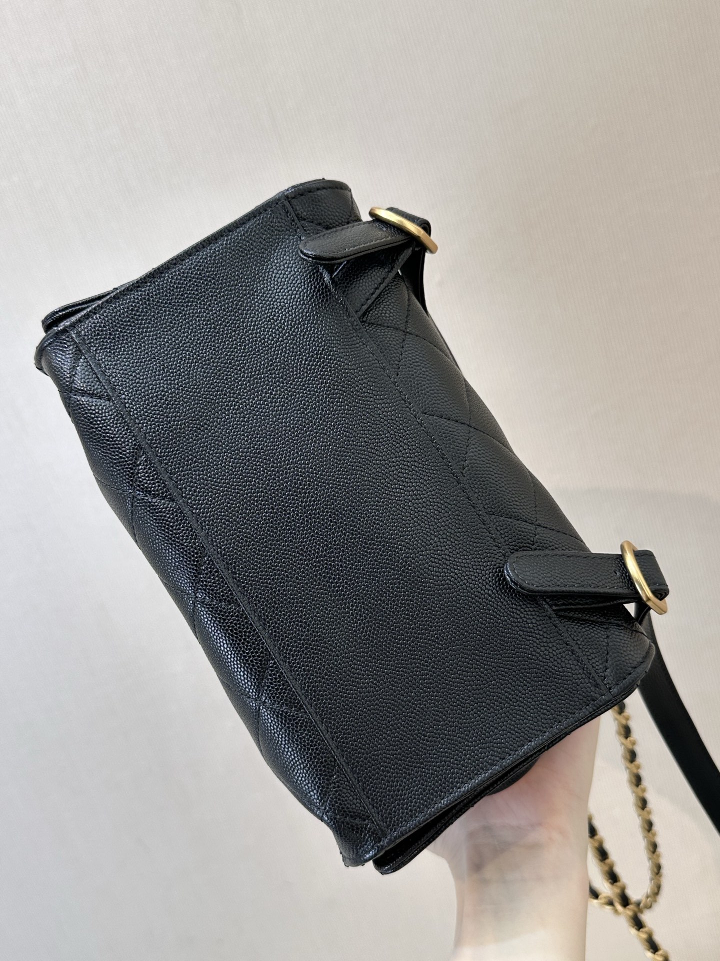 Chanel 25B Shoulder Bag - Image 4