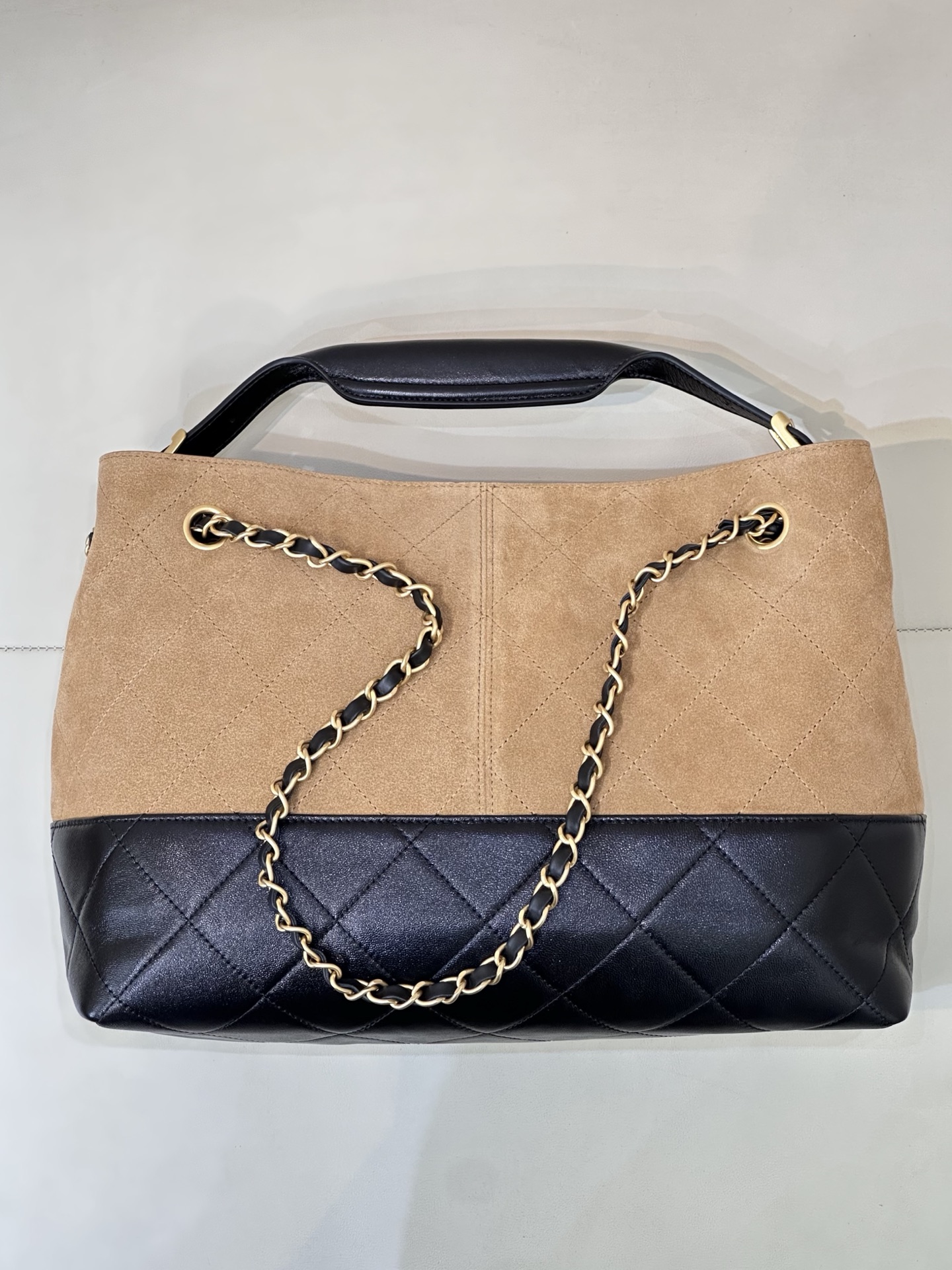 Chanel Craft Workshop Handbag, 14.17 x 9.45 x 4.72 in - Image 4