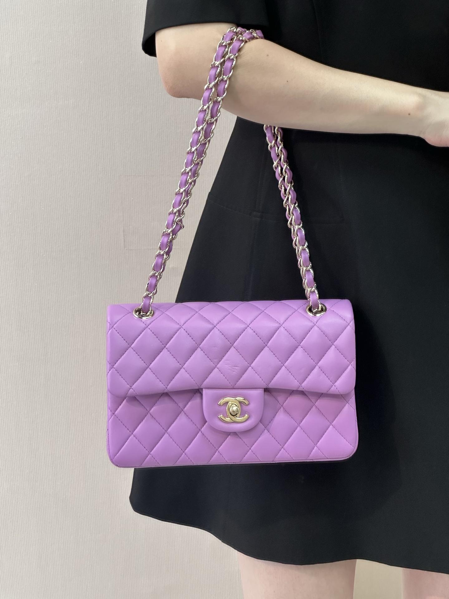 Chanel Classic Flap Crossbody Bag - Image 4