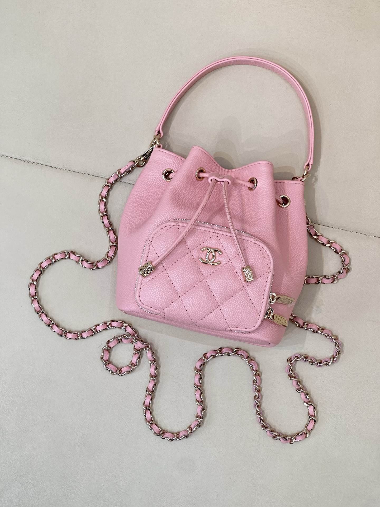 Chanel 25B Mini Chain Drawstring Bucket Bag - Image 4