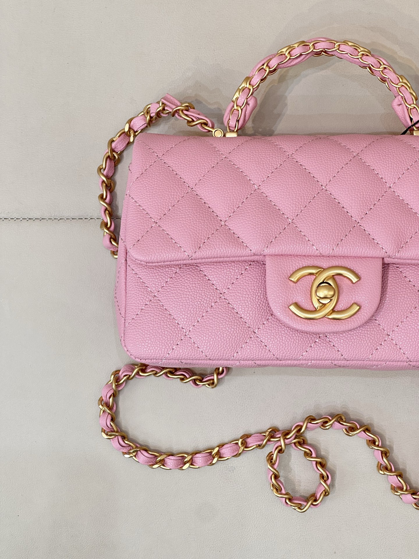 Chanel 24B Mini Classic Flap Bag in Pink - Image 4