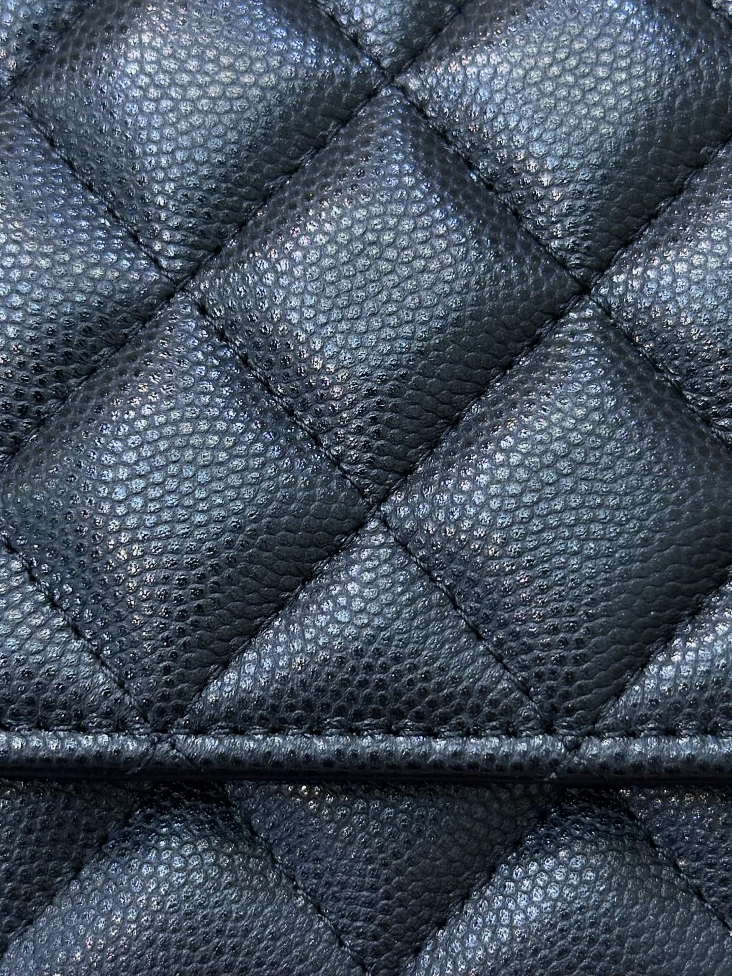 Quilted Metal Handle WOC Crossbody Bag - Image 4