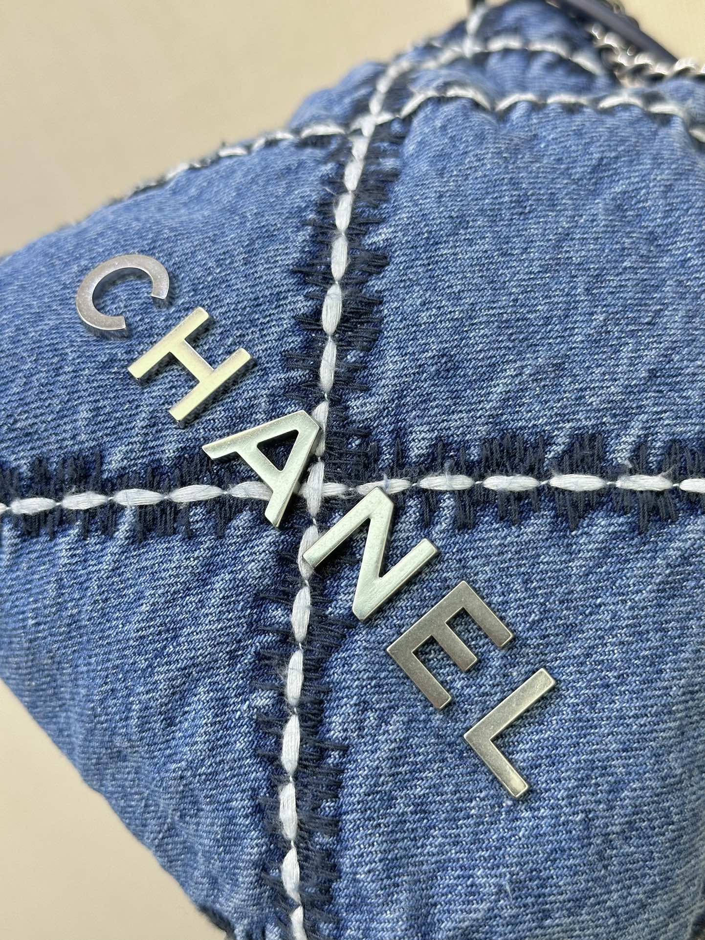 Chanel 22 Mini Denim Shoulder Bag - Image 4