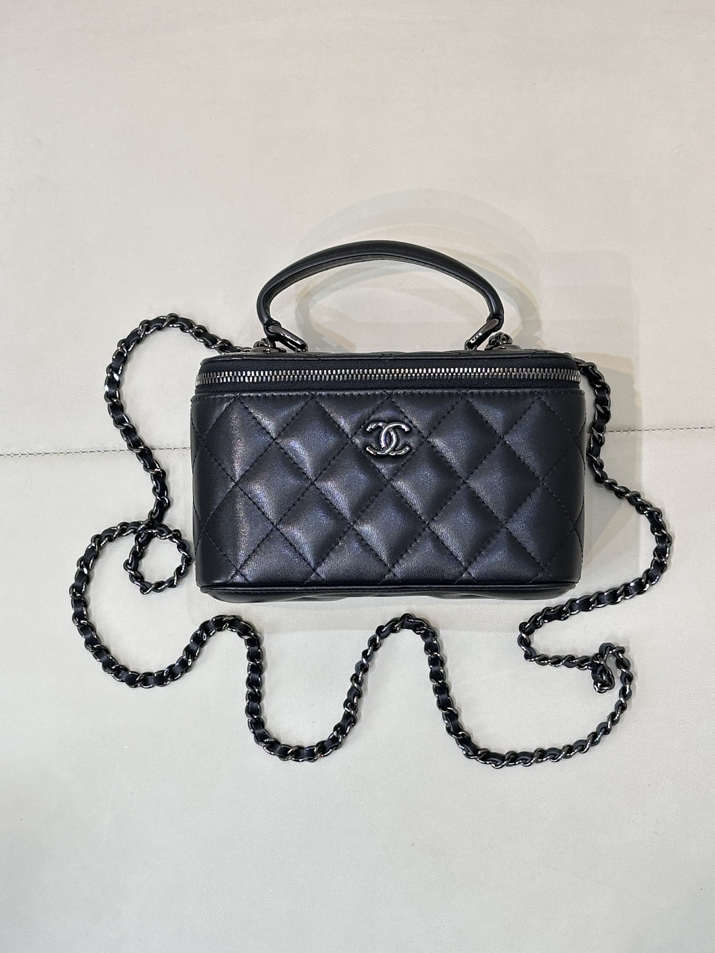 Chanel Trendy CC Box Bag Black Lambskin - Image 4