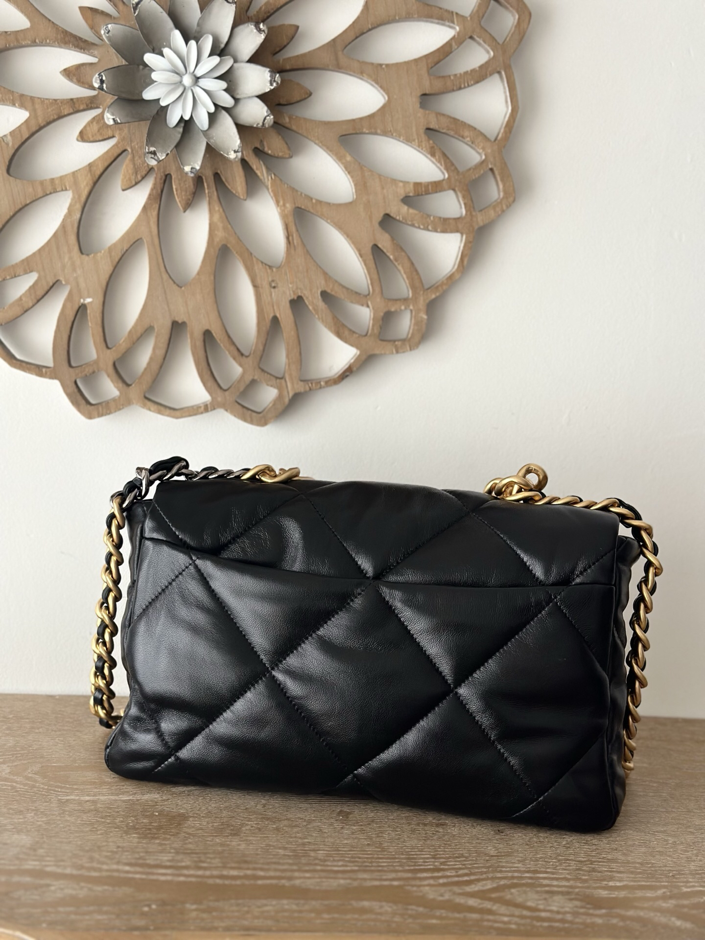 Chanel 19 Lambskin Flap Bag - Image 4