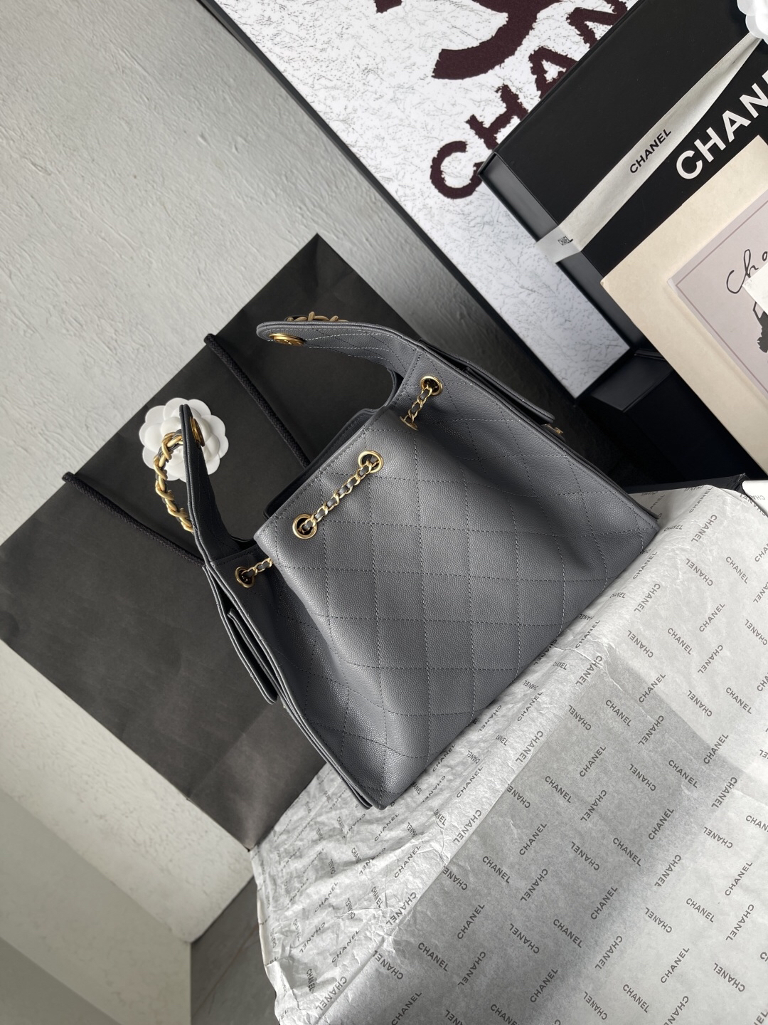 Chanel Quilted Leather Hobo Bag with Chain Detail - Image 4