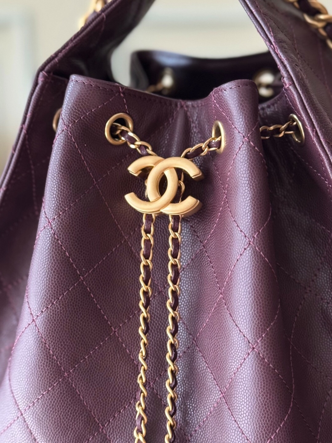 CHANEL 25C Quilted Leather Hobo Shoulder Bag - Image 4
