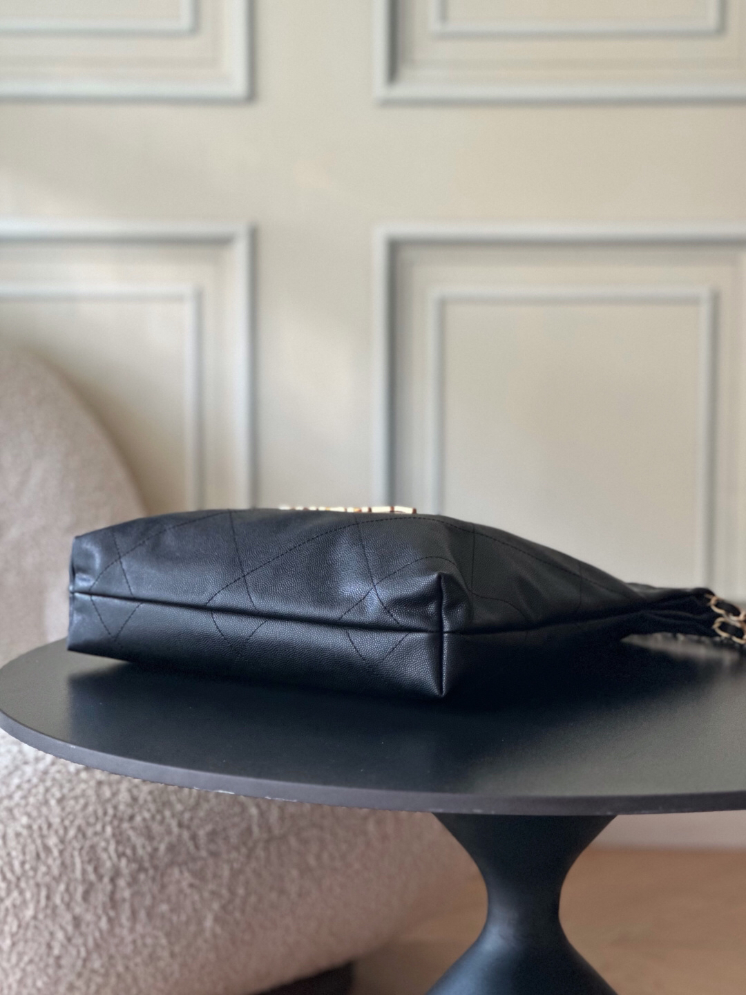 Chanel Drawstring Shoulder Bag in Oil-Waxed Calfskin - Image 4
