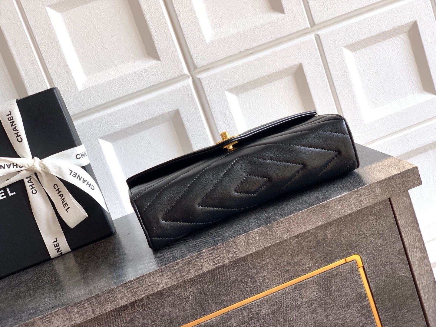 Chanel 26X AS6044 Black Lambskin Clutch Bag - Image 4