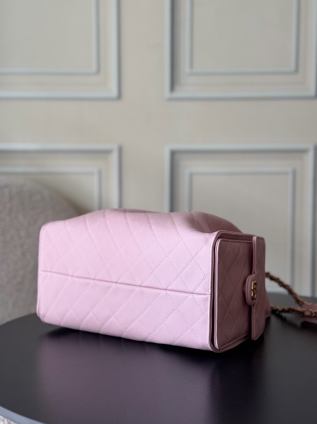 Chanel 25C Quilted Calfskin Hobo Shoulder Bag - Image 4