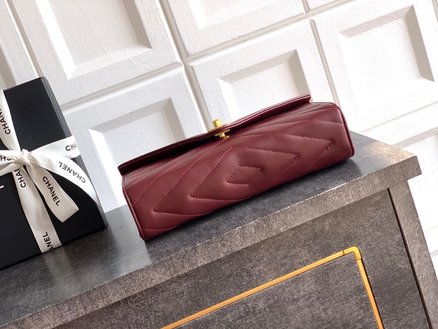 Burgundy 26X Series AS6044 Quilted Lambskin Clutch Bag - Image 4