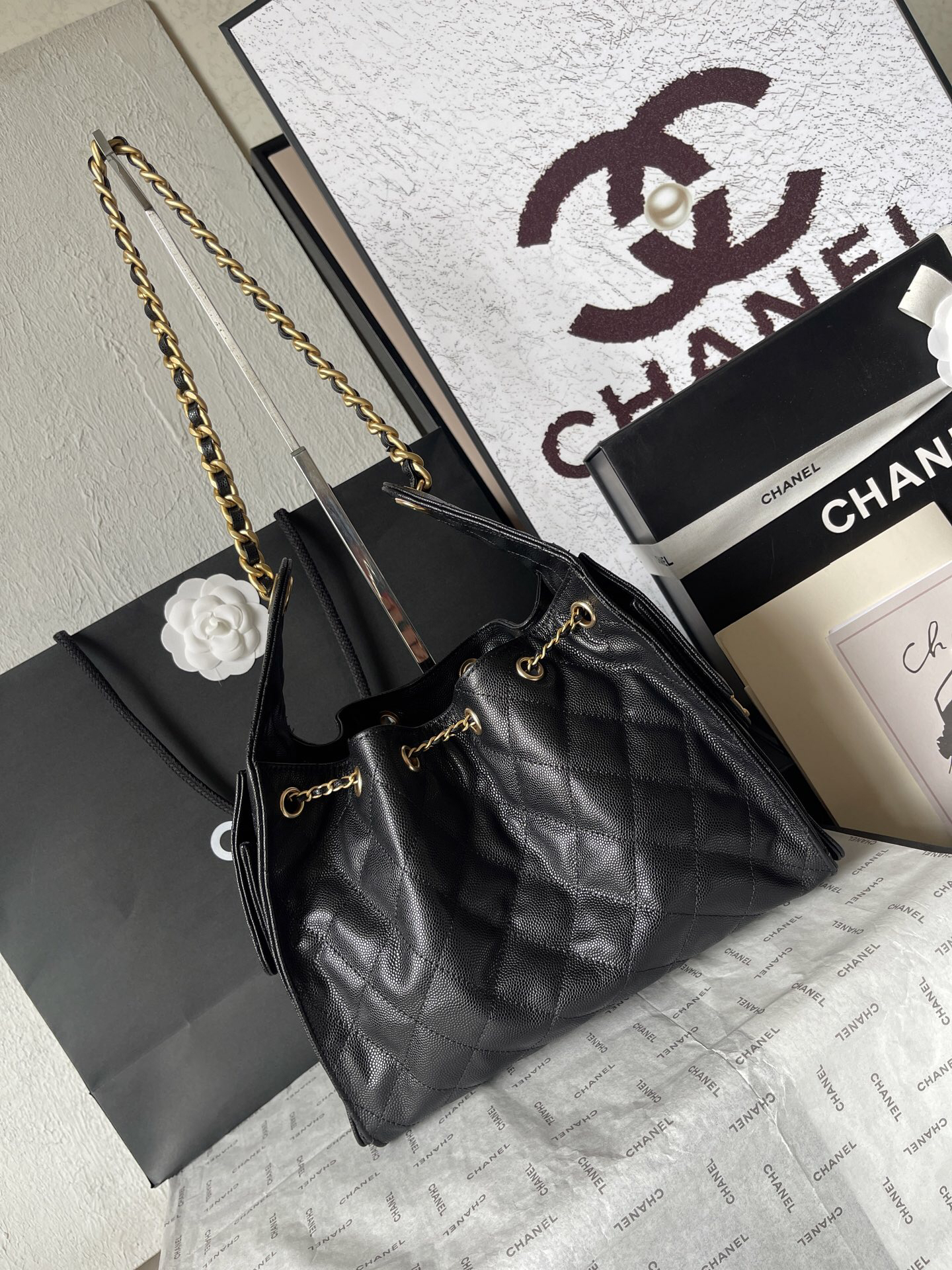 Chanel 25C Caviar Leather Small Hobo Bucket Bag - Image 4