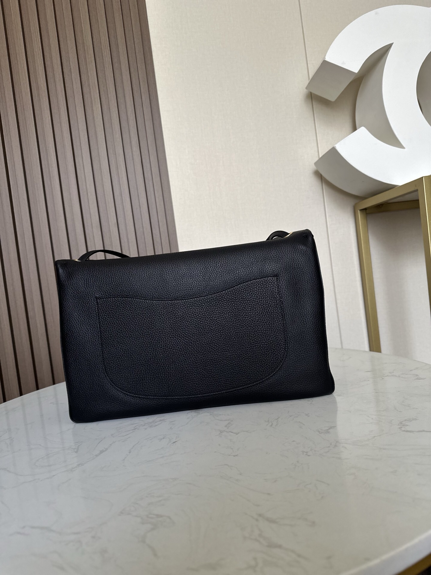 Chanel Maxi Flap Handbag in Black with Gold-Tone Hardware - Image 4