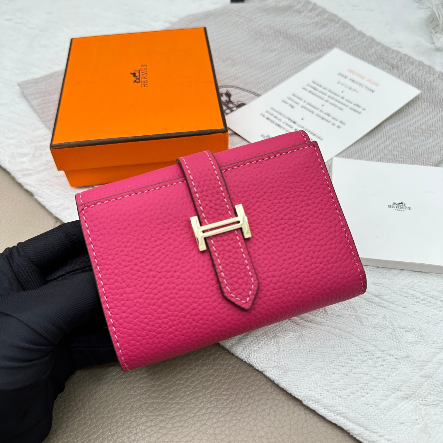 Hermes Togo Leather Tri-Fold Wallet with Gold-Tone Clasp - Image 4