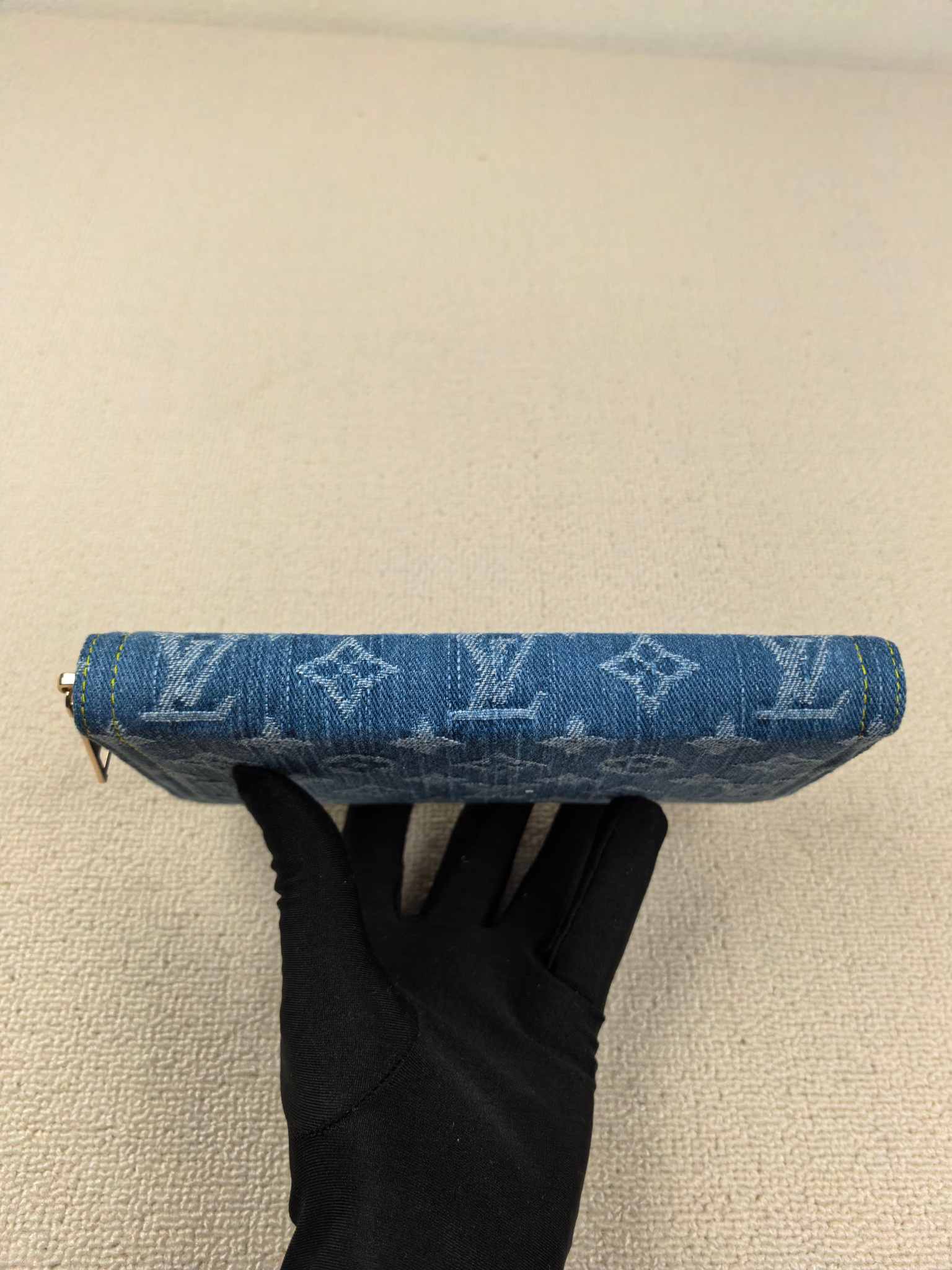 Louis Vuitton Zippy Wallet in Monogram Denim, M82958 - Image 4