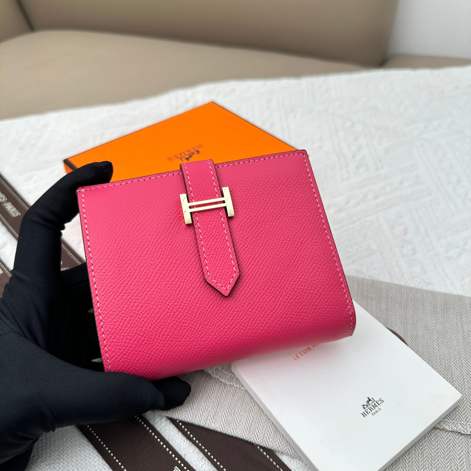 Hermès Palm-Grain Leather Wallet with Gold-Tone Hardware - Image 4