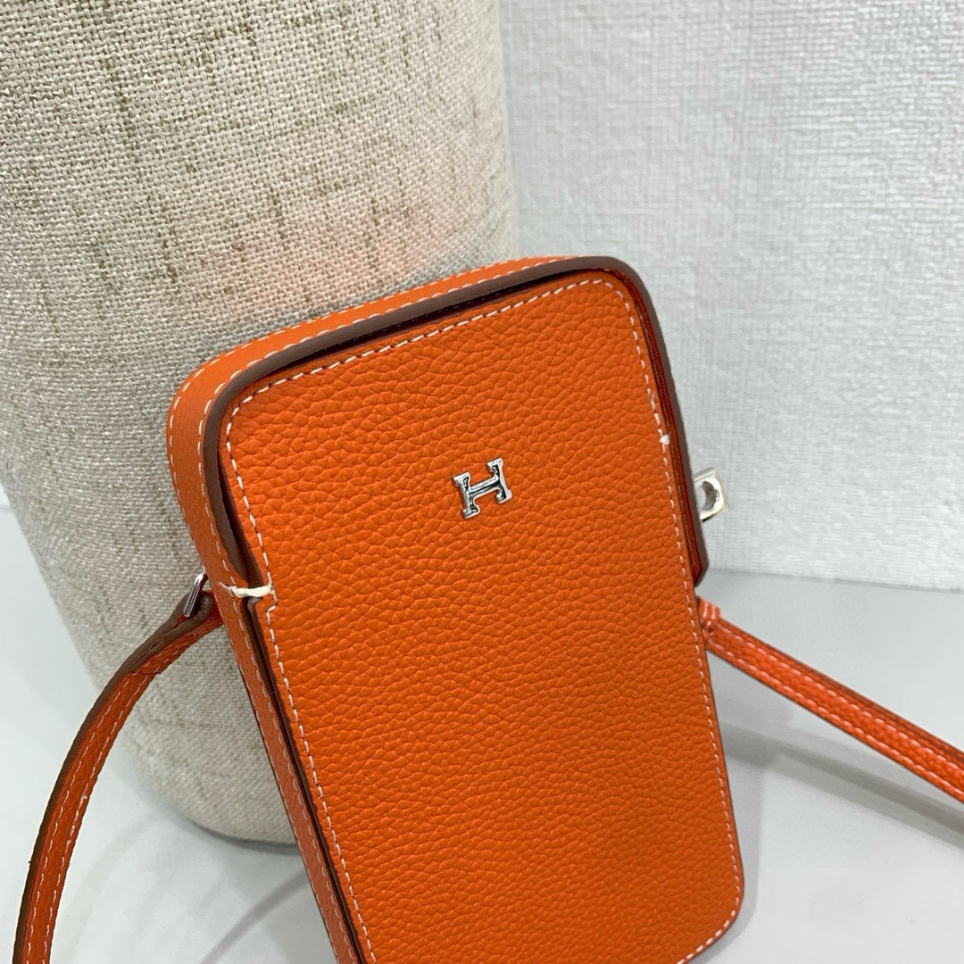 Hermès Hac a Box Tadelakt Calfskin Phone Case with Shoulder Strap - Image 4