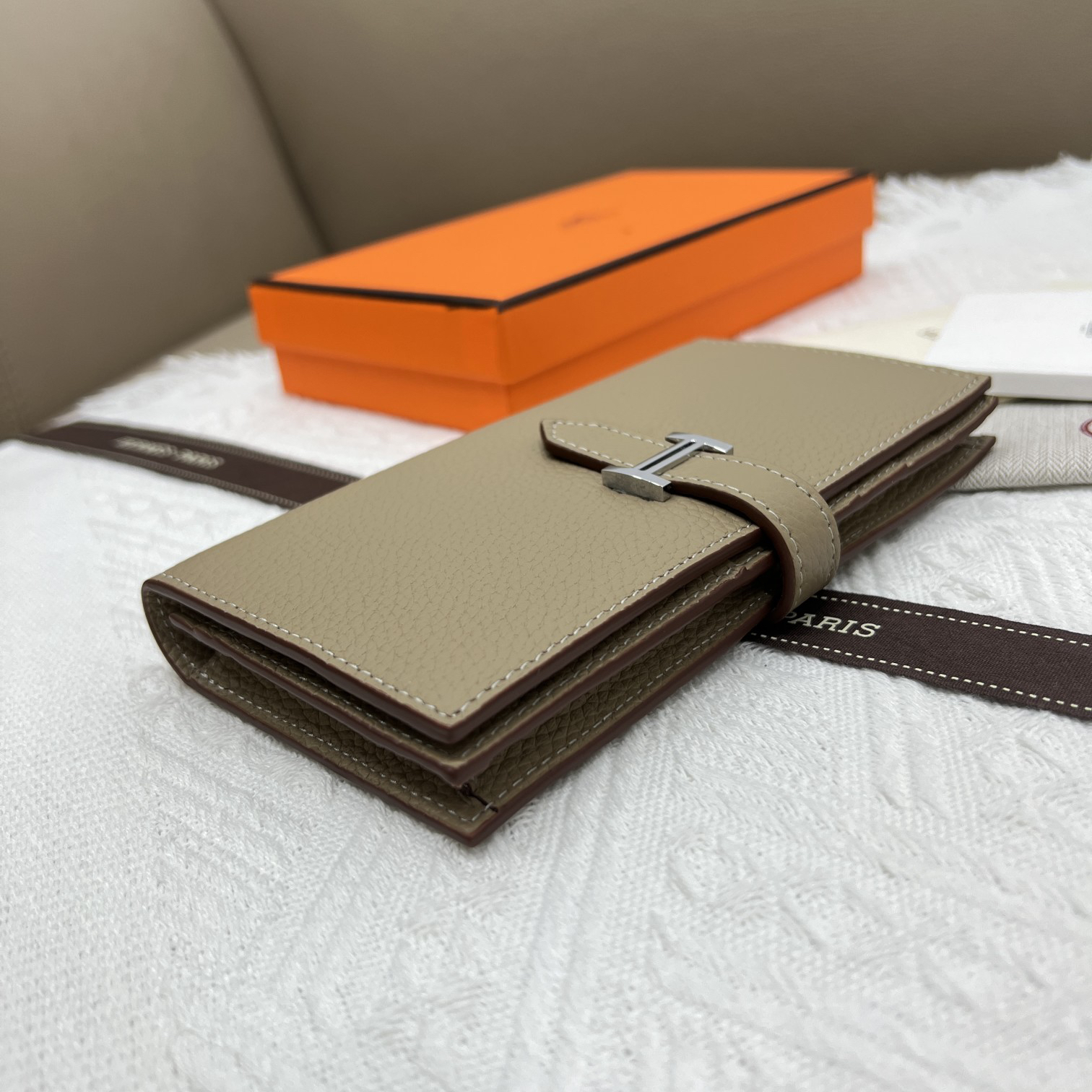Hermès 5123 Litchi-Pattern Leather Long Wallet - Image 4