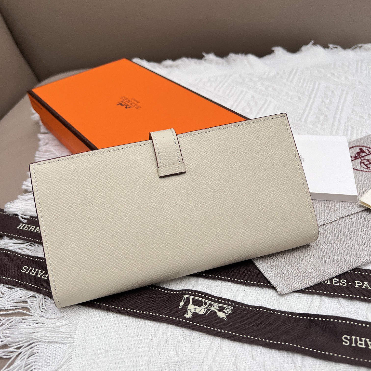 Hermès Women's Togo Calfskin Zipper Wallet - Image 4