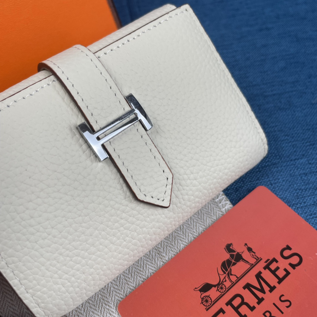 Hermès Togo Leather Trifold Wallet - Image 4