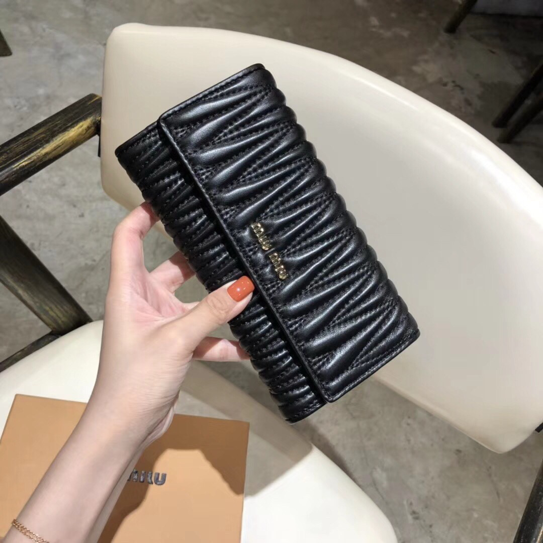 Miu Miu Lambskin Wallet - Image 4