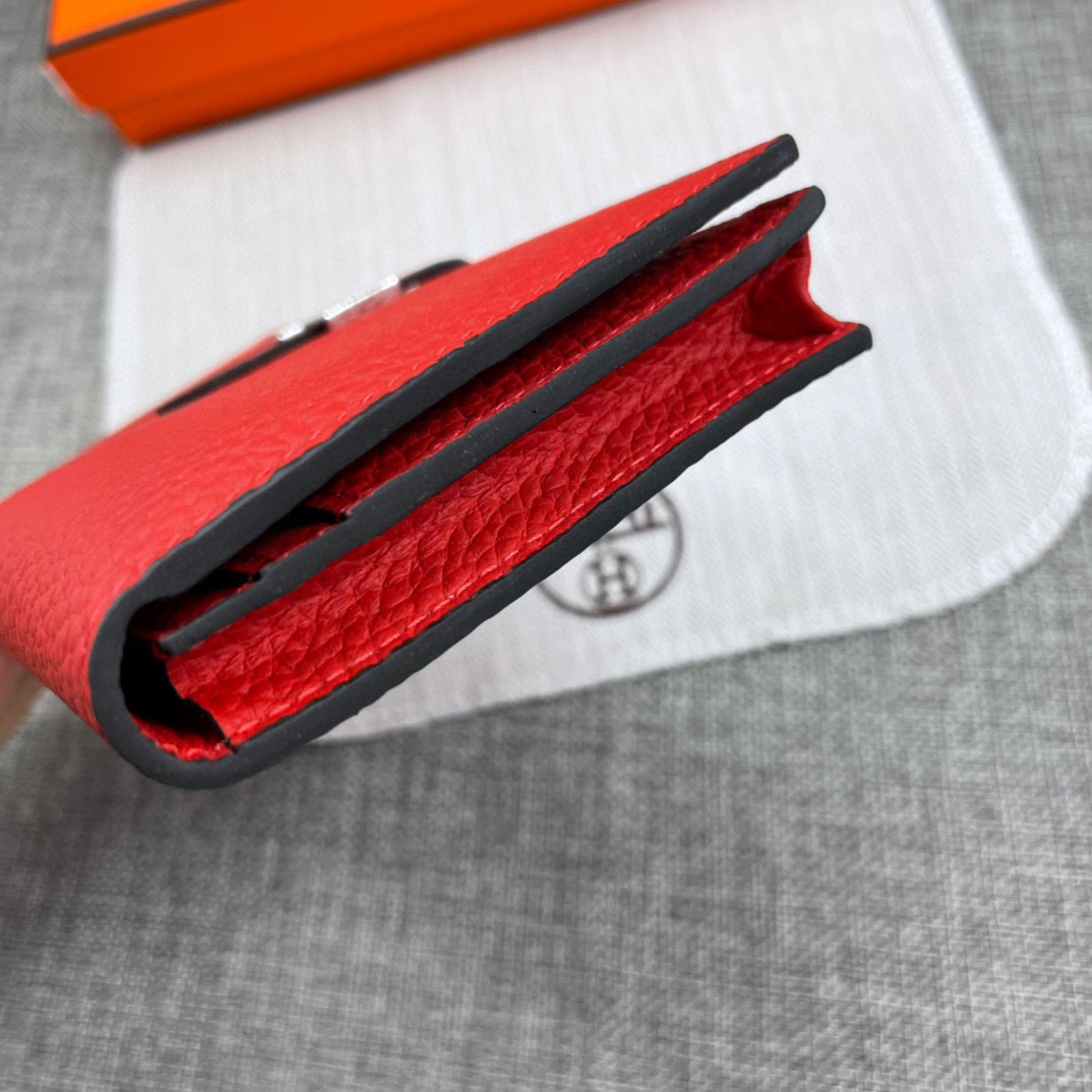 Hermès Women's Leather Zip Wallet - Image 4