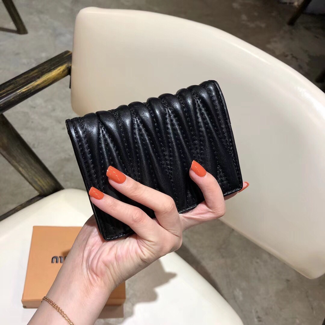 Miu Miu Lambskin Wallet - Image 4