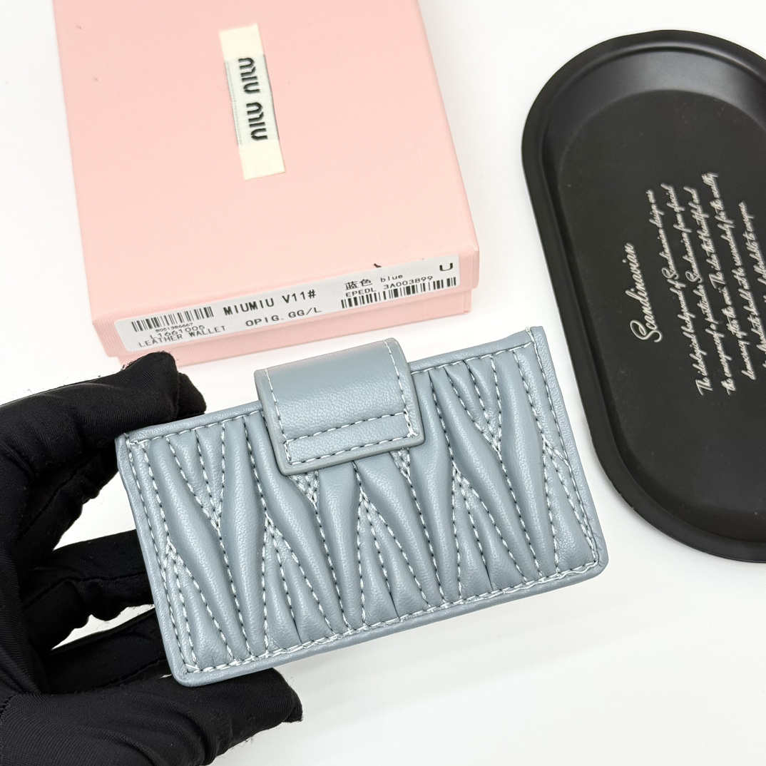 Miu Miu Pleated Leather Card Holder V11 - Image 4