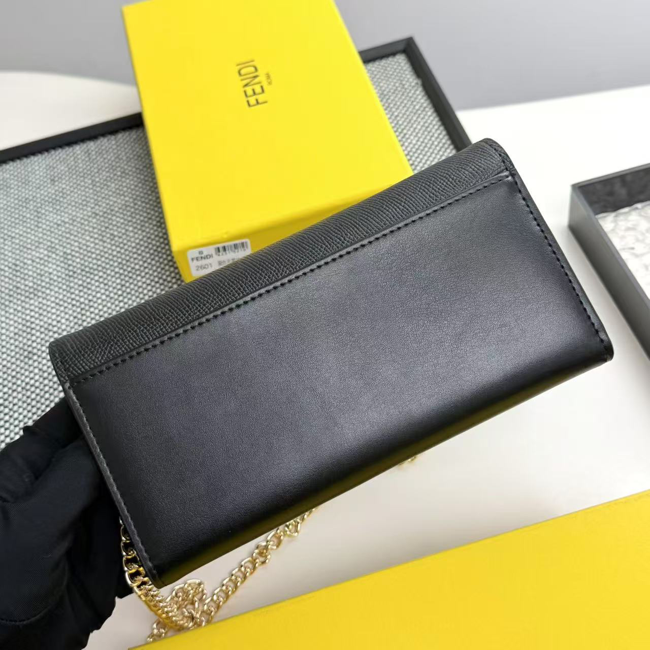 Fendi FF Diamonds Leather Crossbody Wallet - Image 4