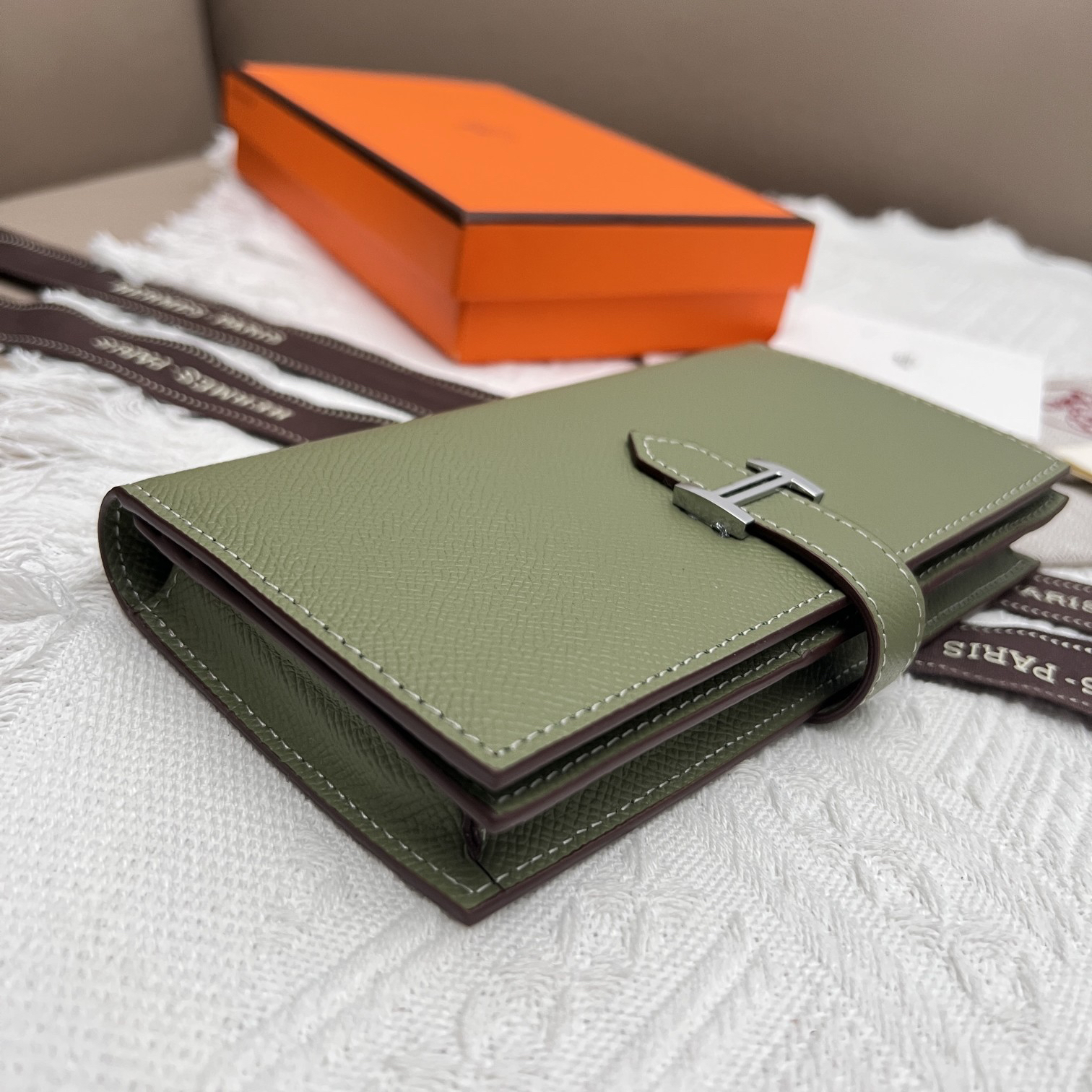 Hermès Women's Togo Leather Zip Wallet - Image 4
