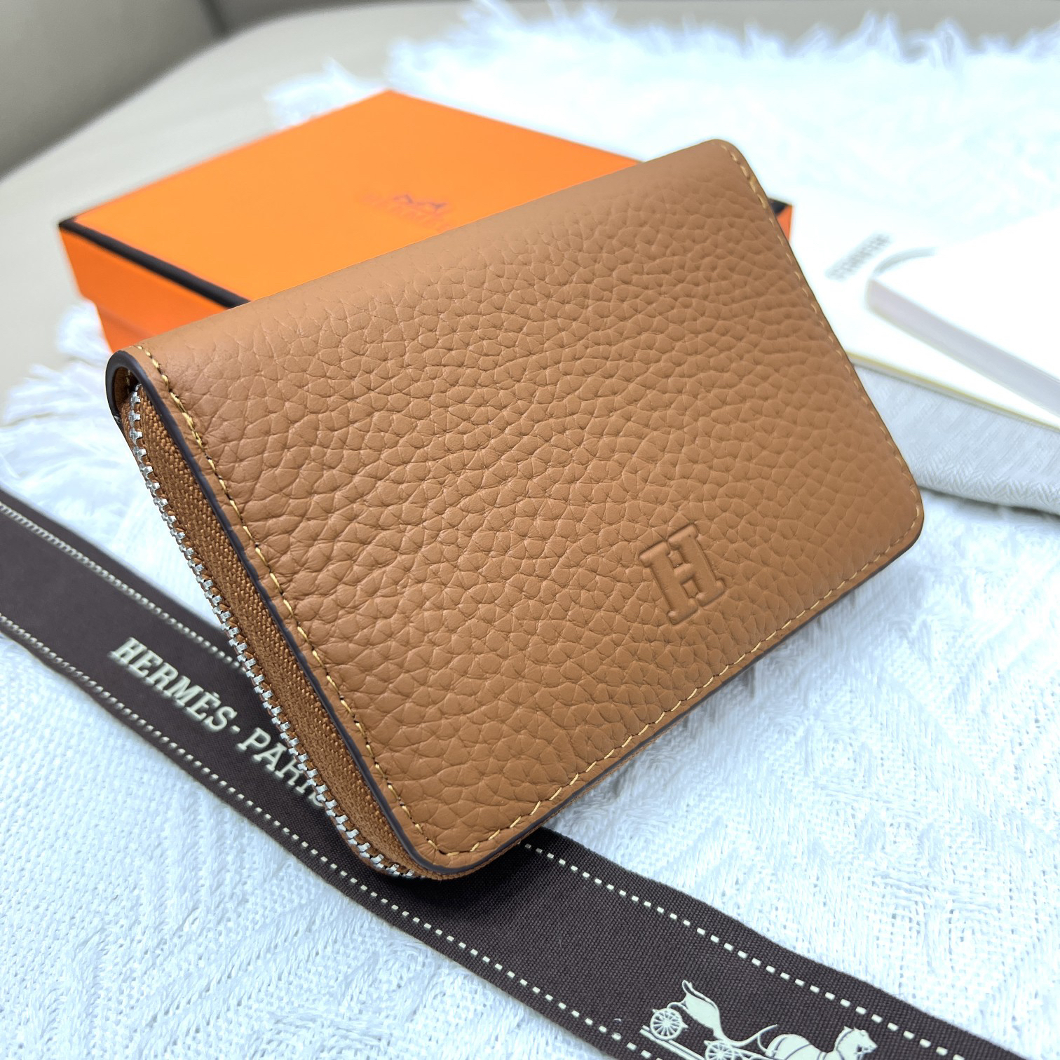 Hermès Constance Togo Leather Wallet - Image 4