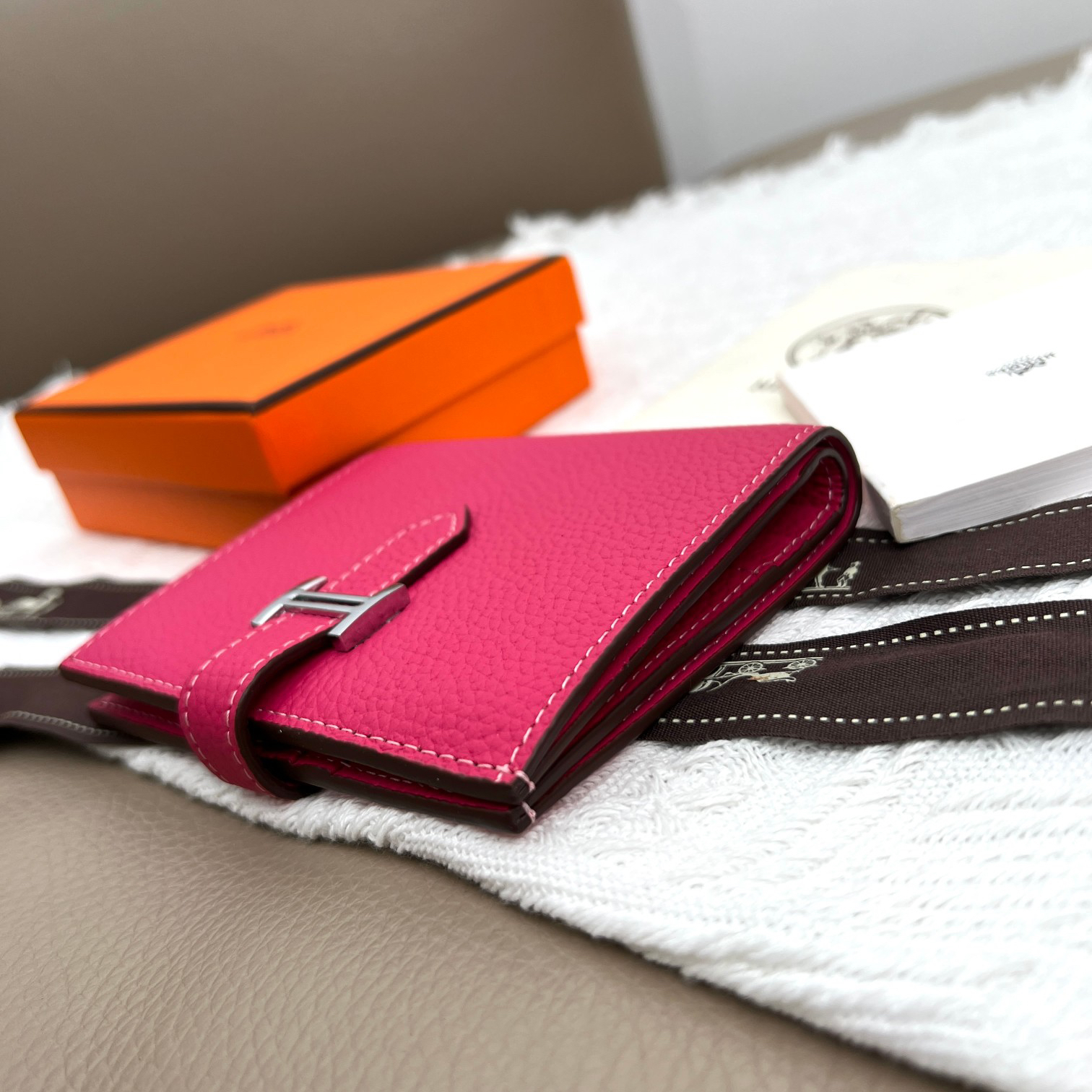 Hermes Constance Leather Card Holder with Silver Hardware - Image 4