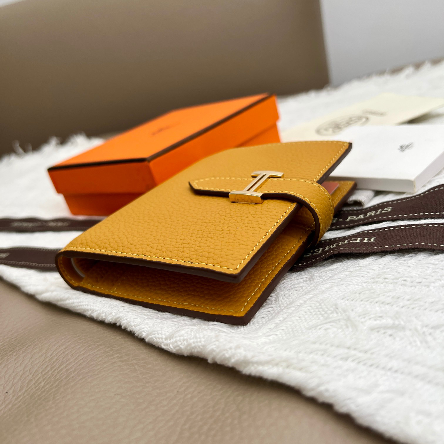Hermes Gold-Hardware Vertical Bifold Wallet - Image 4