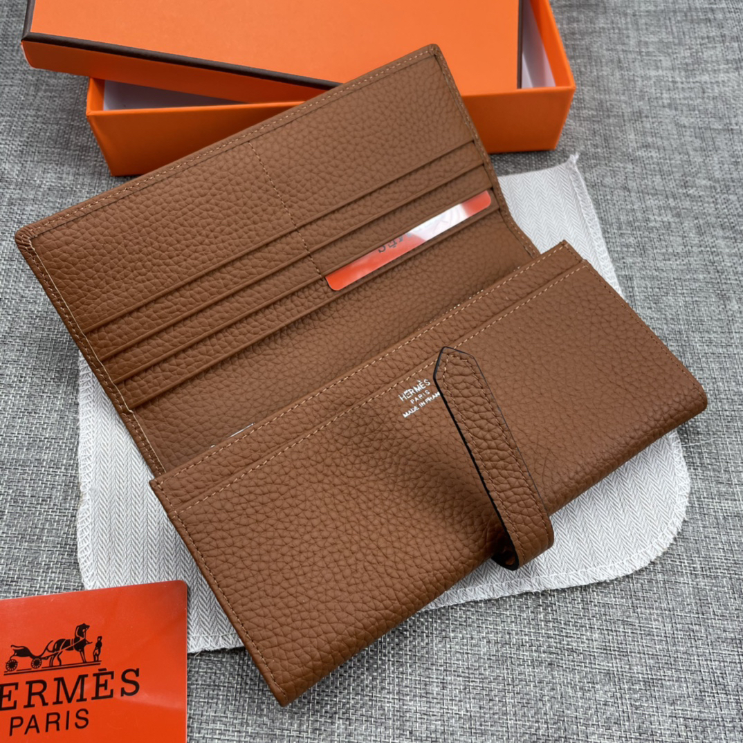 Hermes Women's Solid Color Togo Leather Bifold Wallet - Image 4