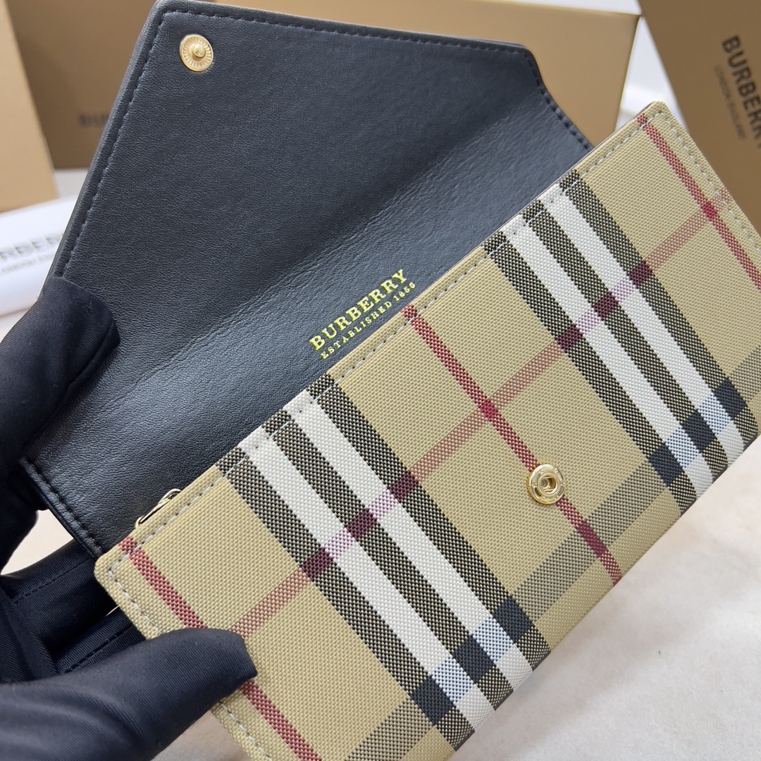 Burberry Vintage Check Long Wallet - Image 4
