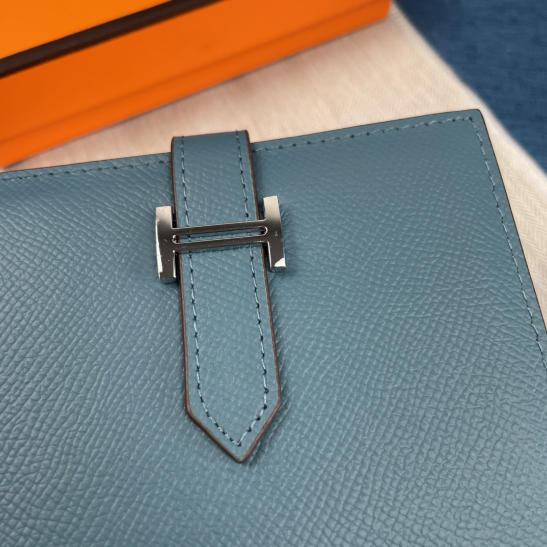 Hermes Leather Vertical Wallet - Image 4