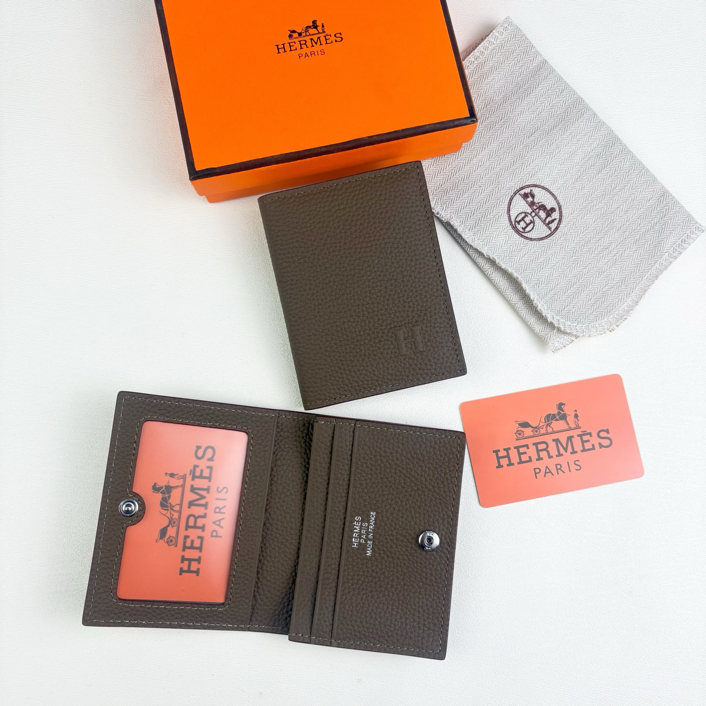 Hermès Togo Leather Card Holder - Image 4