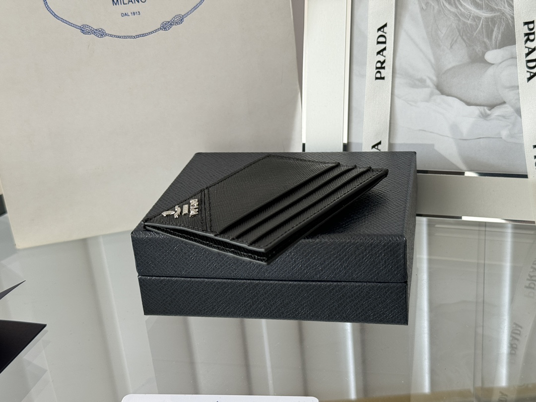 Prada Saffiano Leather Men's Card Holder - Image 4