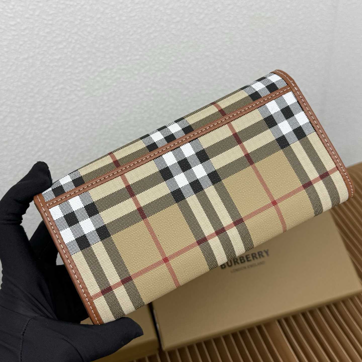 Burberry Check Long Wallet - Image 4
