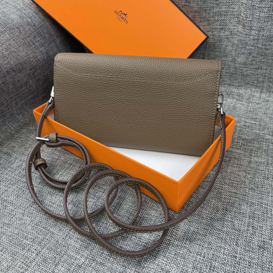 Hermes Constance 9852 Togo Leather Shoulder Bag - Image 4
