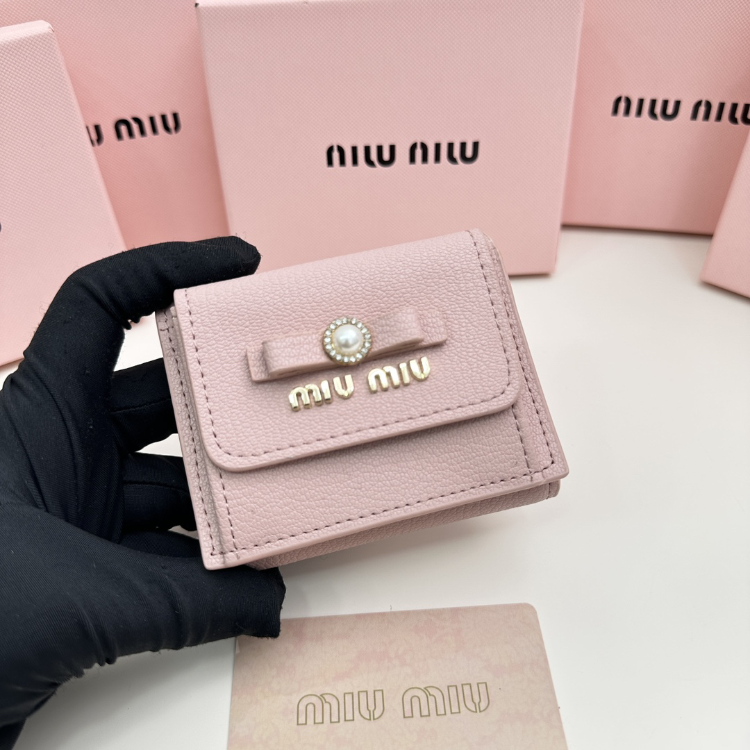 Miu Miu Leather Small Wallet - Image 4