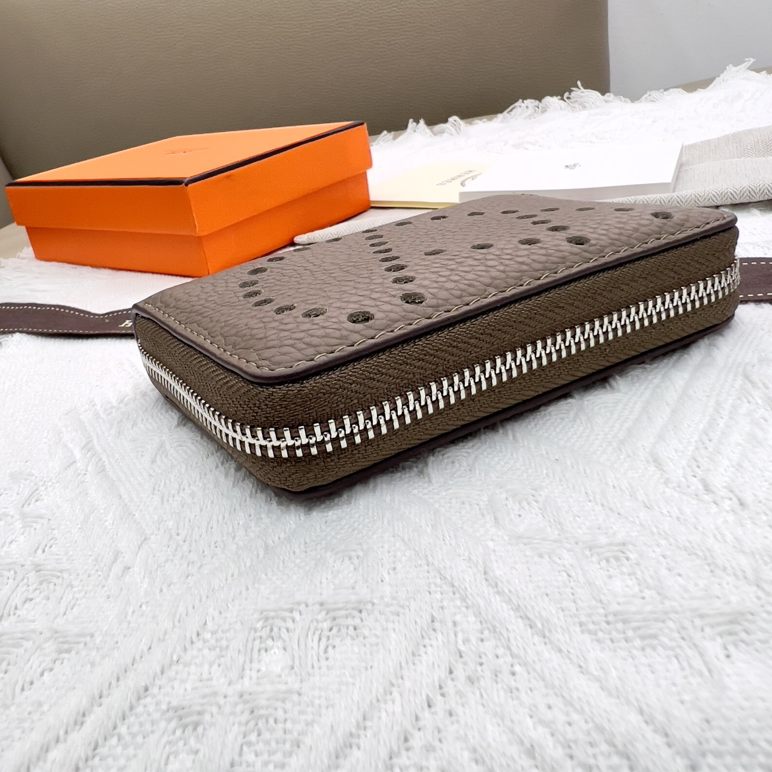 Hermes Constance Wallet - Image 4