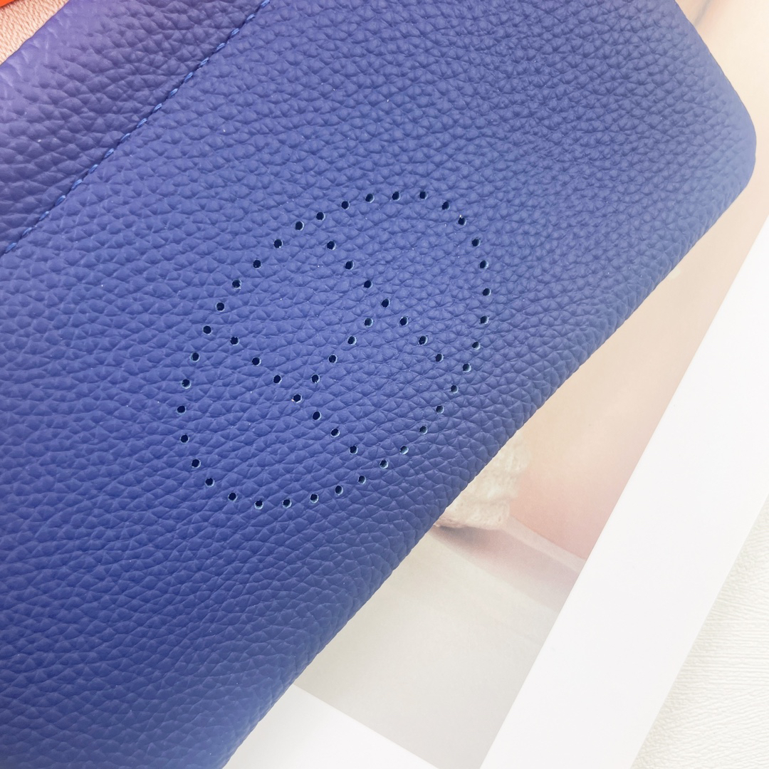 Hermes Togo Calfskin Wallet - Image 4