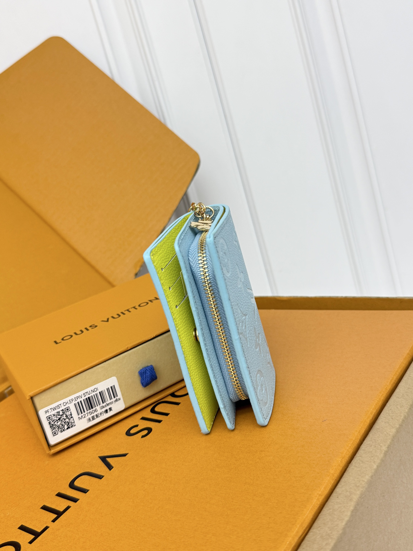 Louis Vuitton M27506 Light Blue Calfskin Wallet - Image 4